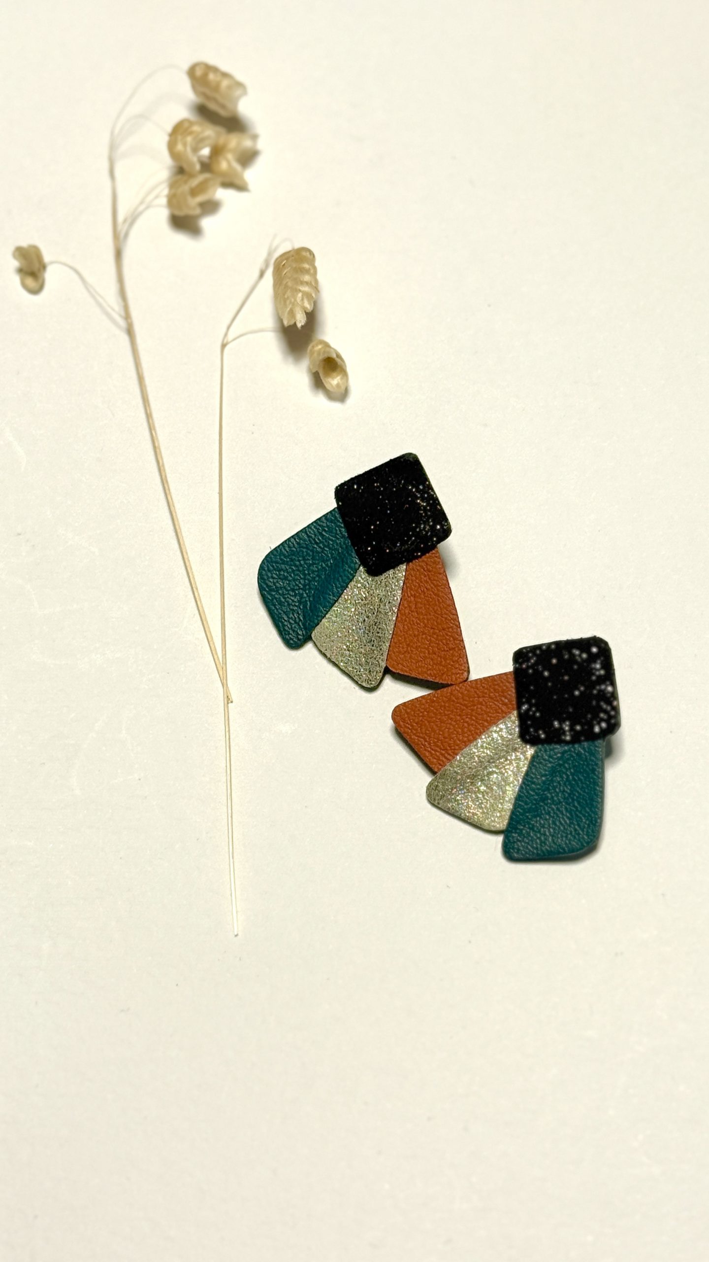 Boucles d'oreilles Lilé carrée – Image 14