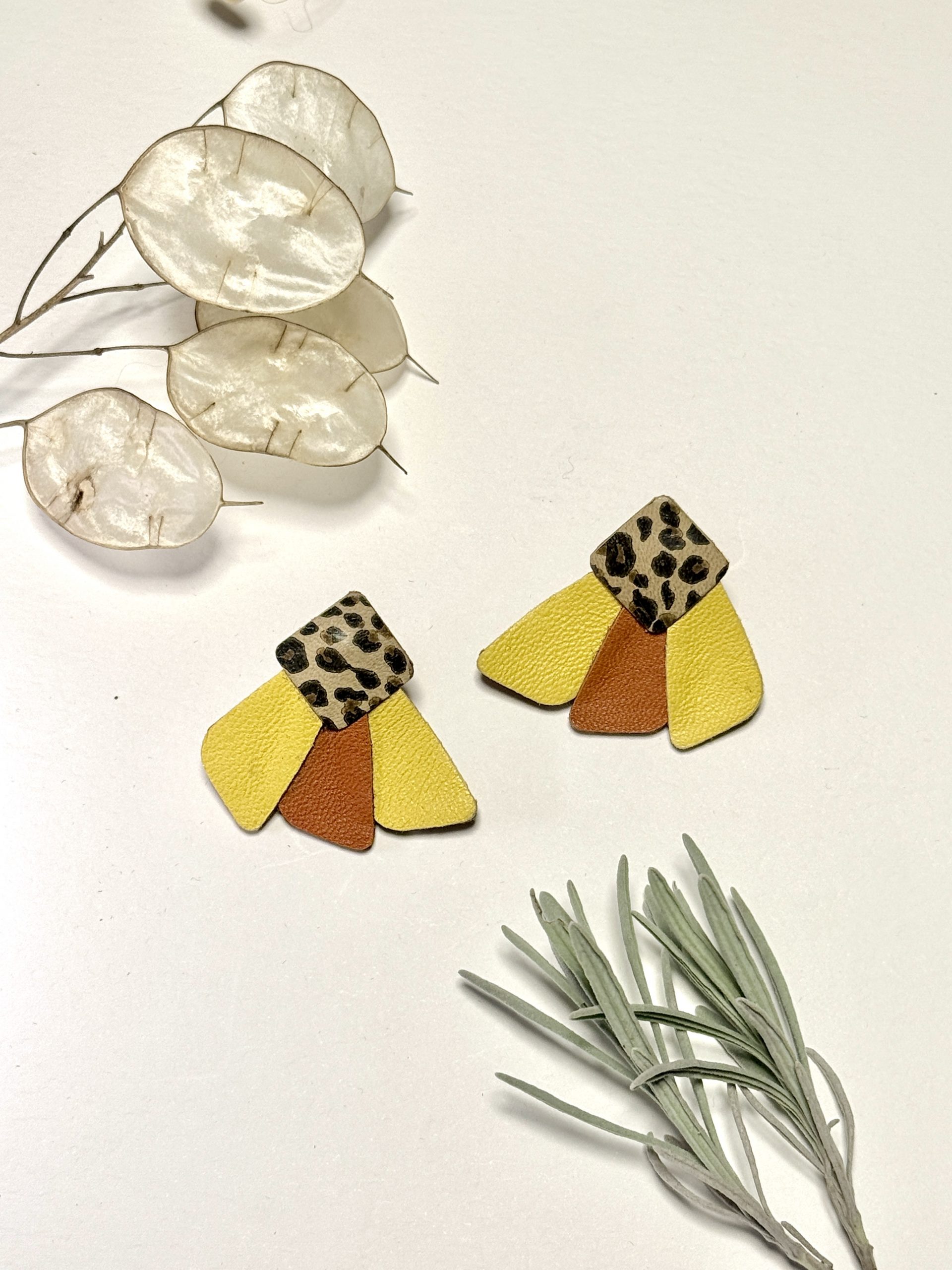Boucles d'oreilles Lilé carrée – Image 11